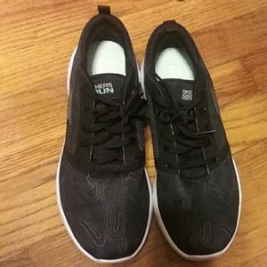 Skechers go run shoes